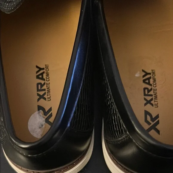 Men's Black Loafers - Picture 3 of 4